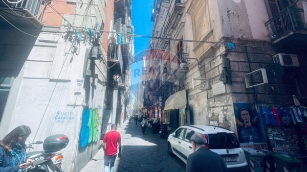 appartamento in vendita a Napoli in zona Stella