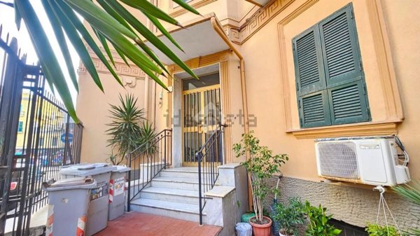 appartamento in vendita a Napoli in zona Bagnoli