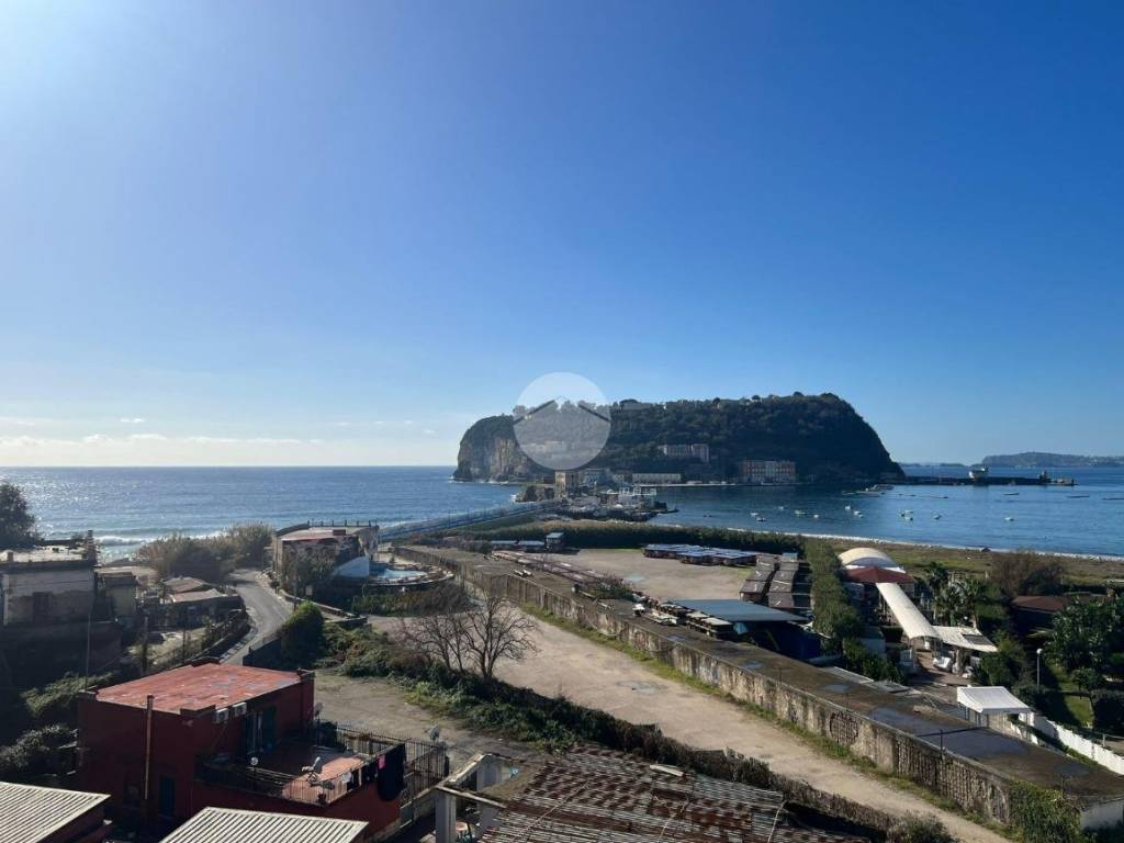 intera palazzina in vendita a Napoli in zona Posillipo
