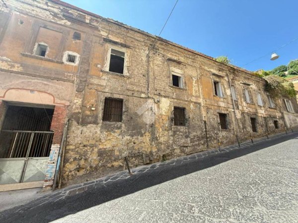 intera palazzina in vendita a Napoli