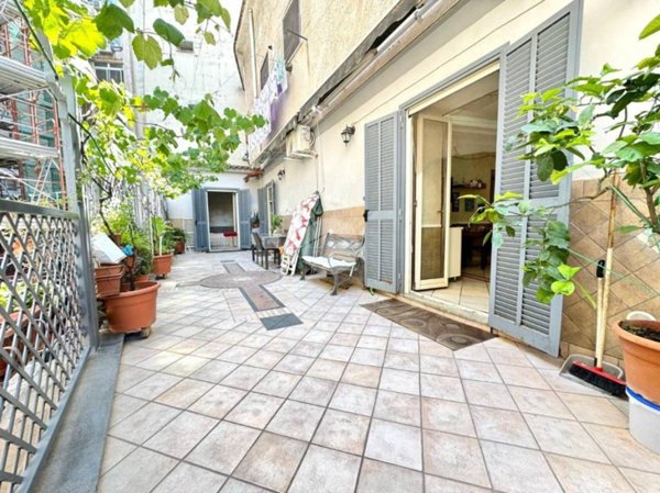 appartamento in vendita a Napoli in zona Stella