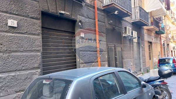 appartamento in vendita a Napoli in zona Pendino / San Giuseppe