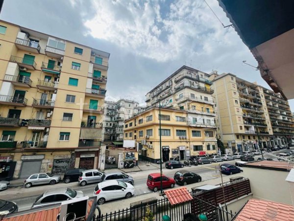 appartamento in vendita a Napoli in zona Fuorigrotta