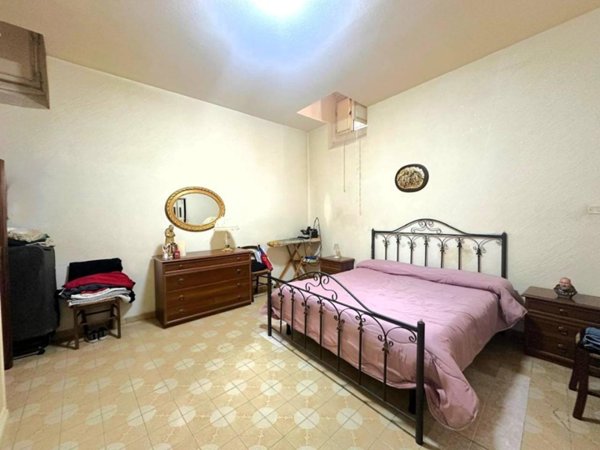 appartamento in vendita a Napoli in zona Stella