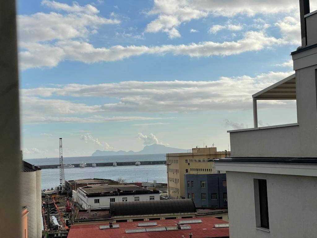appartamento in vendita a Napoli in zona Stella
