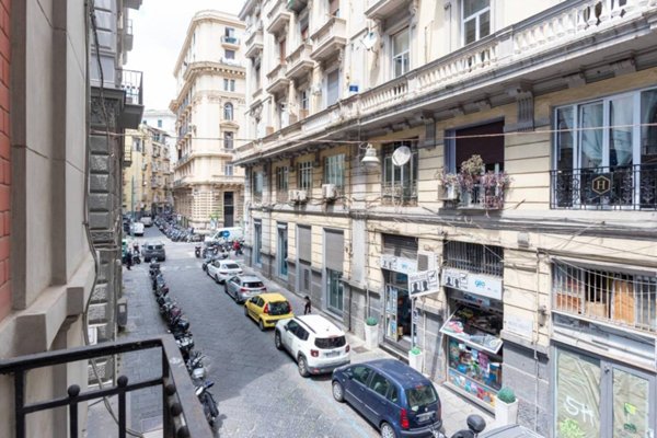 appartamento in vendita a Napoli in zona Chiaia