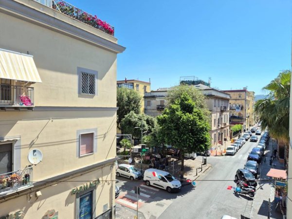 appartamento in vendita a Napoli in zona Bagnoli