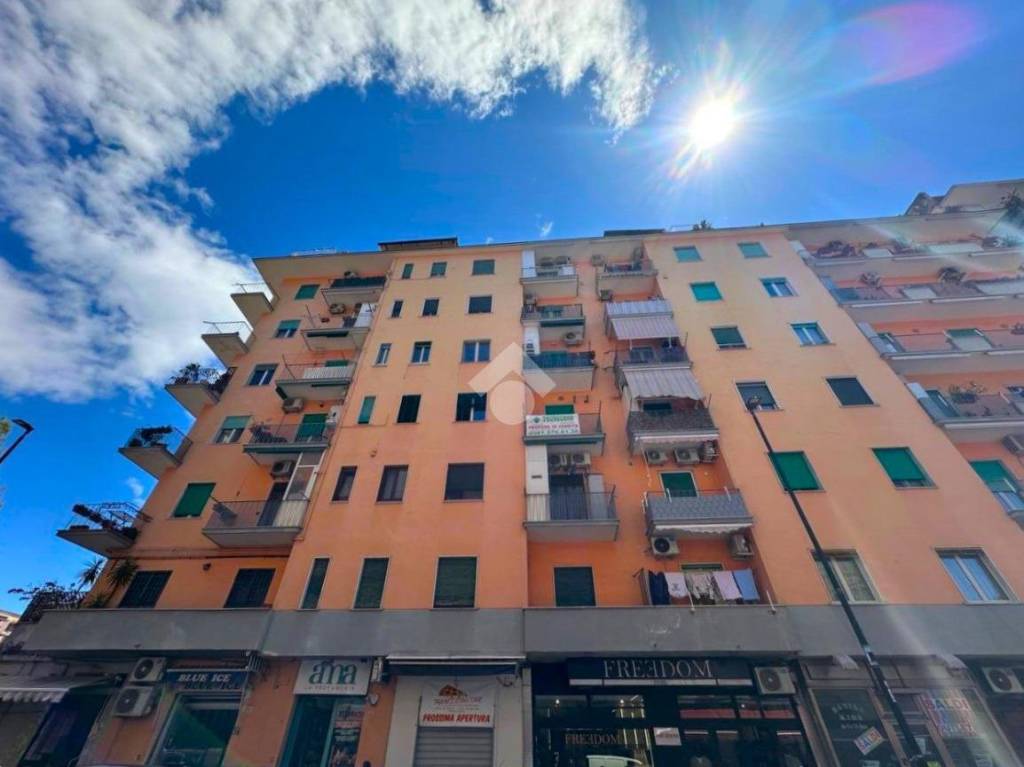appartamento in vendita a Napoli in zona Fuorigrotta