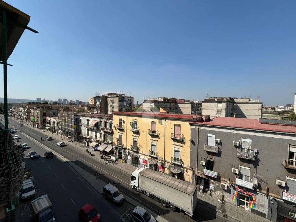 appartamento in vendita a Napoli in zona Barra