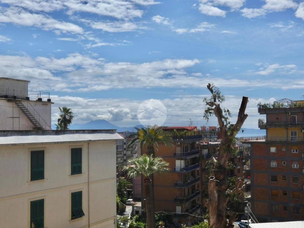 appartamento in vendita a Napoli in zona Arenella