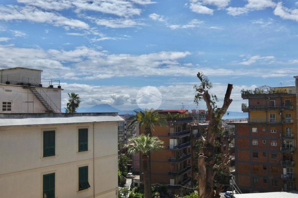appartamento in vendita a Napoli in zona Arenella