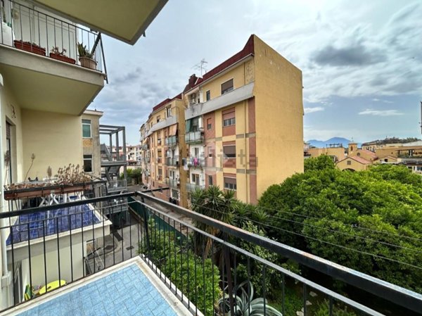 appartamento in vendita a Napoli in zona Capodimonte / Colli Aminei