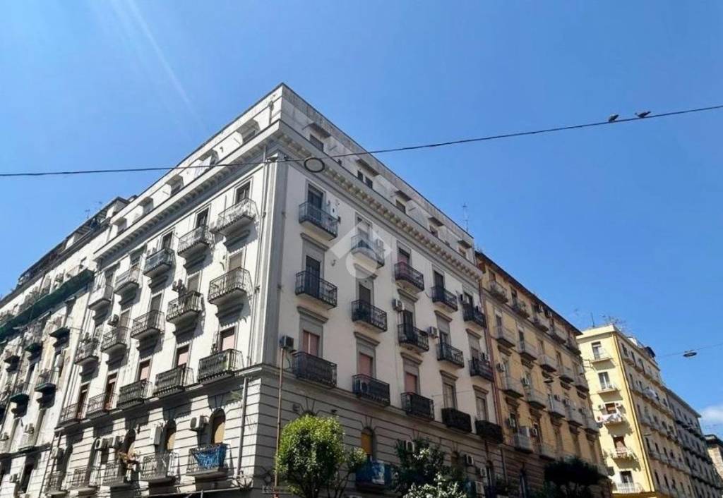 appartamento in vendita a Napoli in zona Vicaria