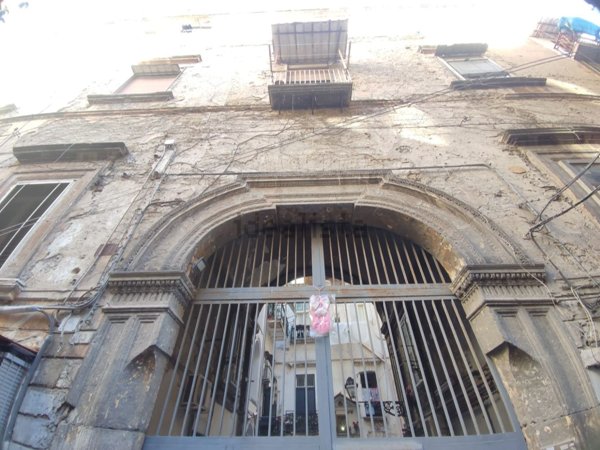 appartamento in vendita a Napoli in zona San Lorenzo