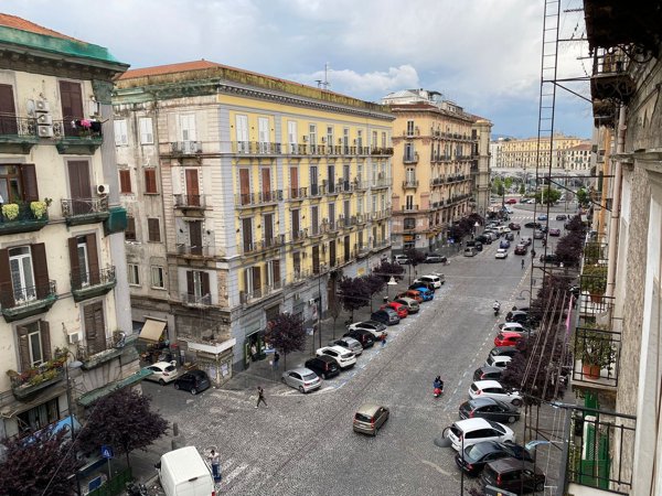 appartamento in vendita a Napoli in zona Pendino / San Giuseppe