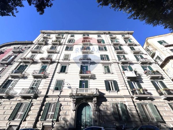 negozio in vendita a Napoli in zona Chiaia