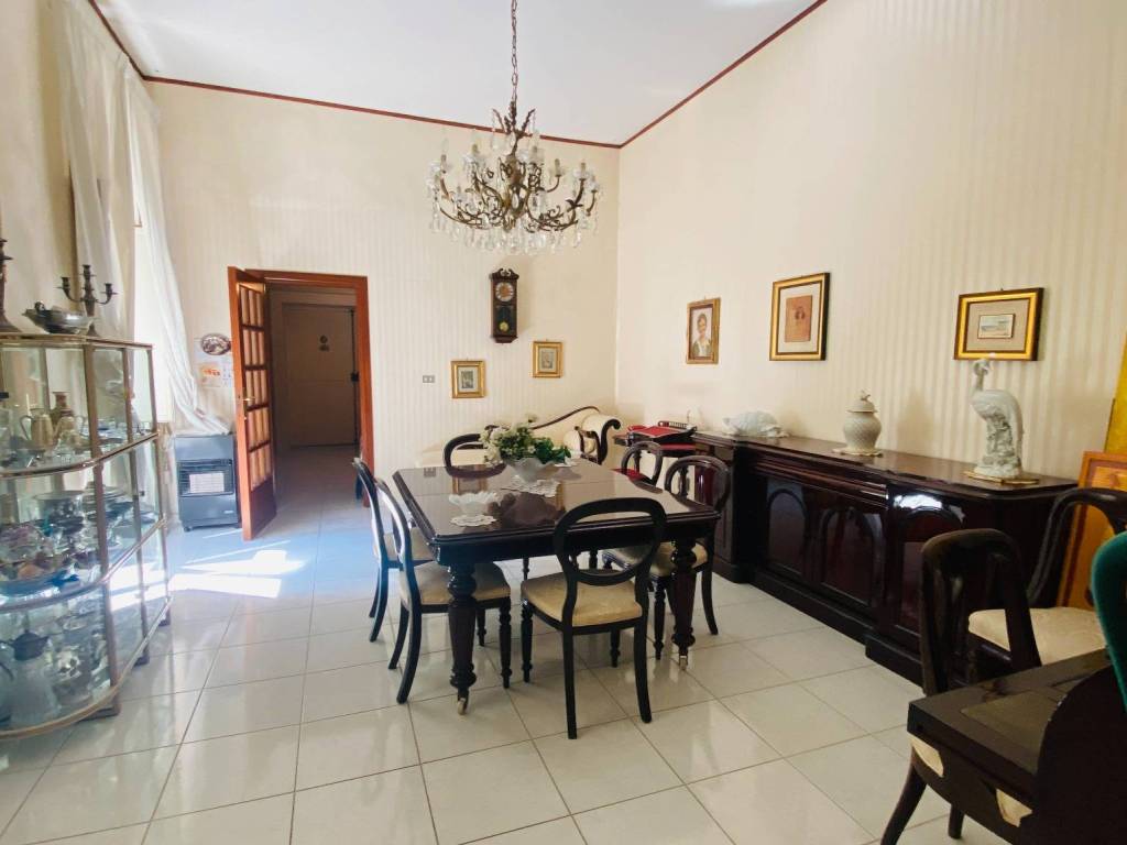 appartamento in vendita a Napoli
