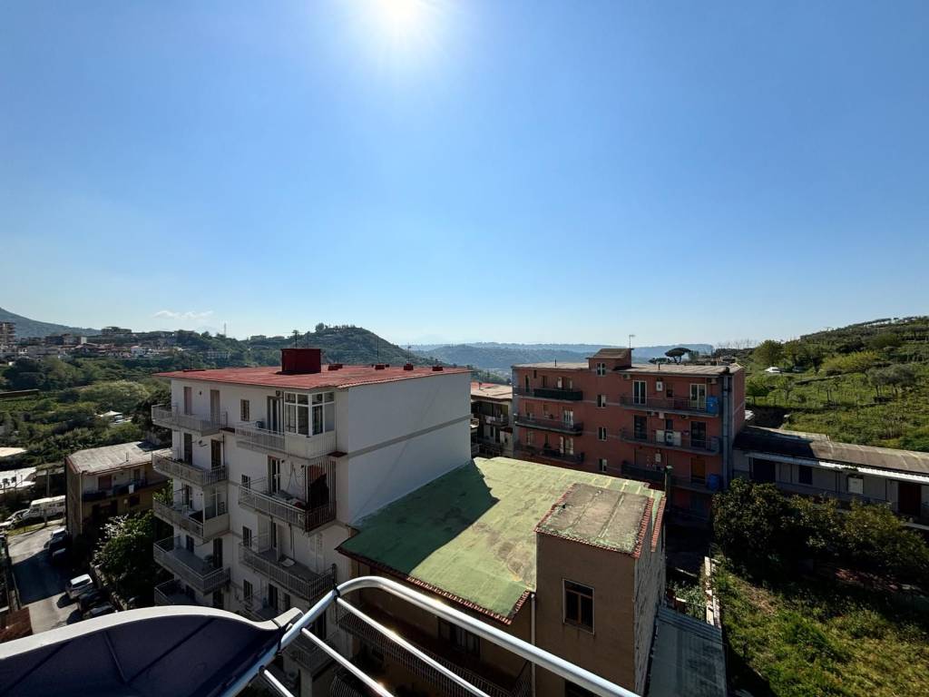 appartamento in vendita a Napoli in zona Soccavo