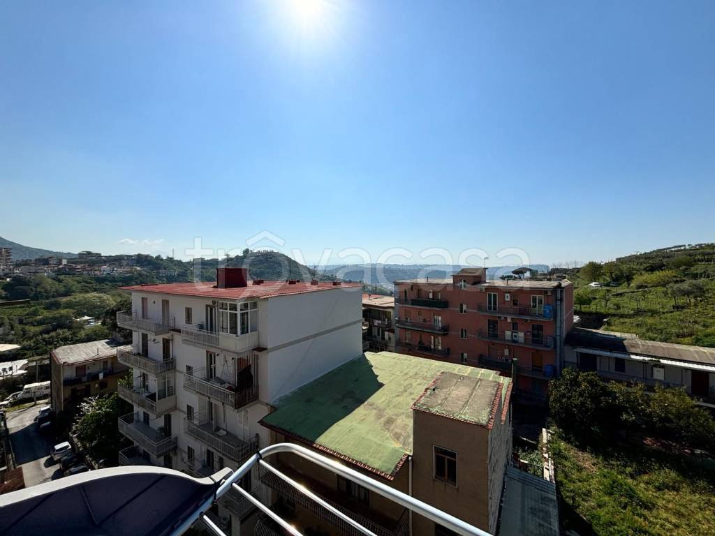 appartamento in vendita a Napoli in zona Pianura