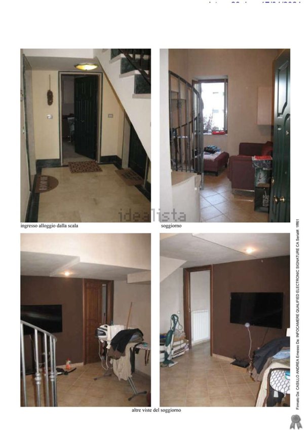 appartamento in vendita a Napoli in zona Chiaia