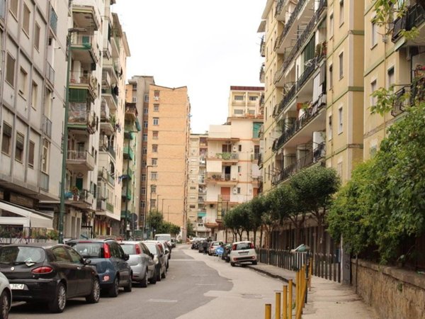 appartamento in vendita a Napoli in zona Bagnoli