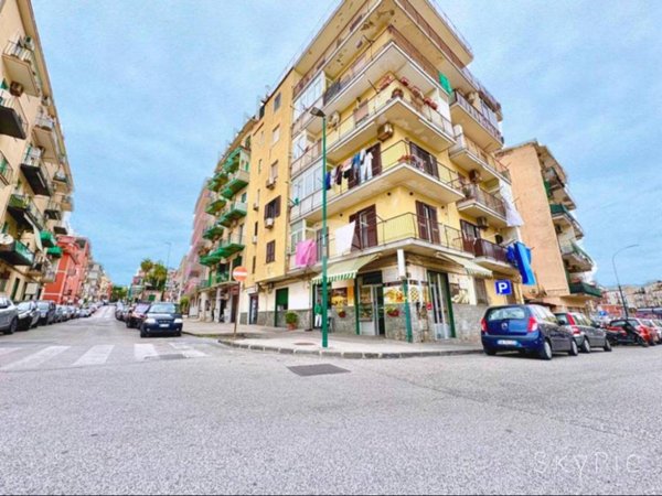 appartamento in vendita a Napoli in zona Bagnoli