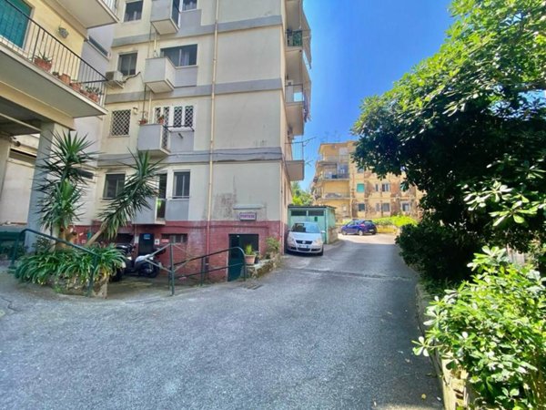 appartamento in vendita a Napoli in zona Fuorigrotta