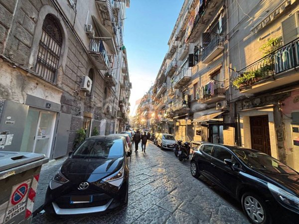 appartamento in vendita a Napoli in zona Pendino / San Giuseppe