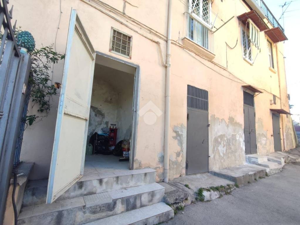 appartamento in vendita a Napoli in zona Chiaiano