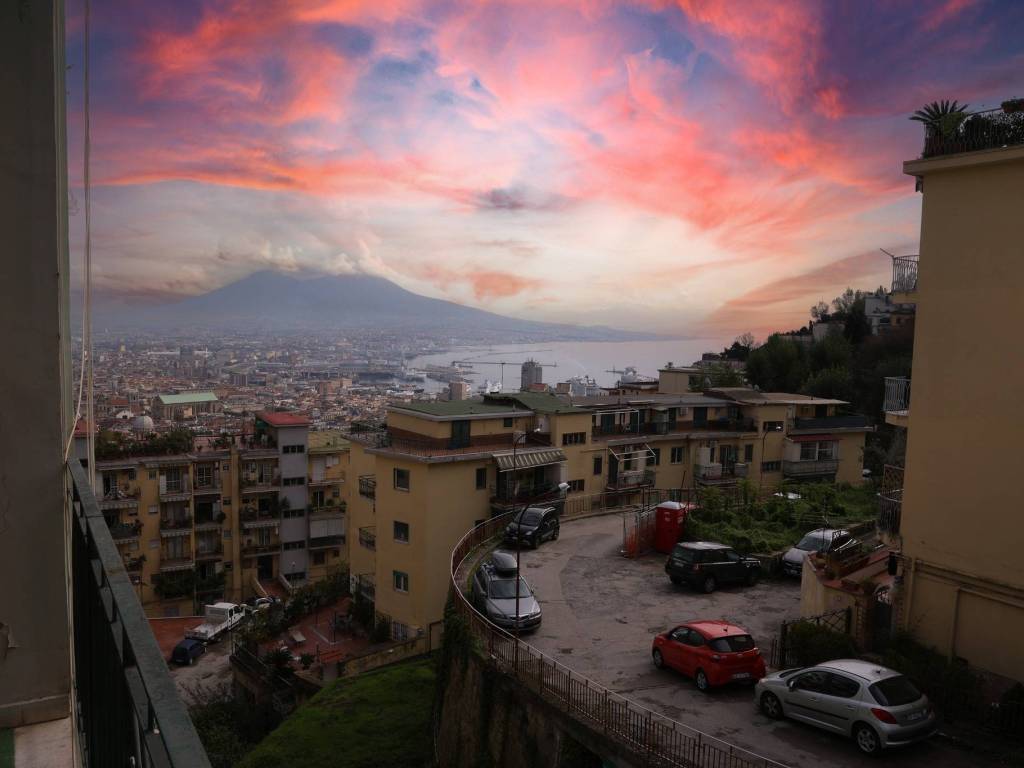 appartamento in vendita a Napoli in zona Vomero