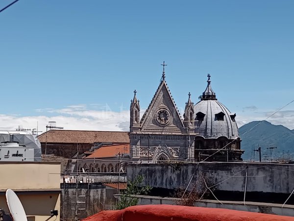 appartamento in vendita a Napoli in zona San Lorenzo