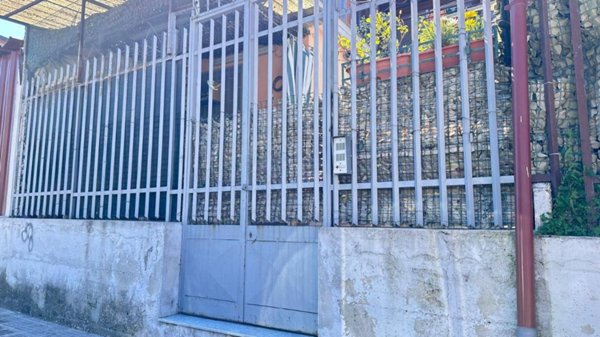 appartamento in vendita a Napoli in zona Ponticelli