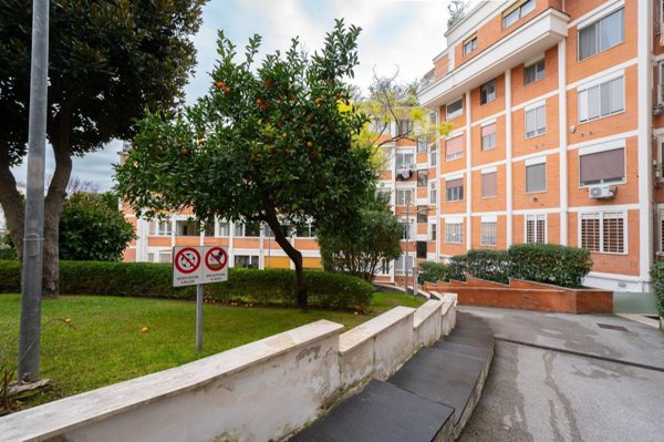 appartamento in vendita a Napoli in zona Posillipo