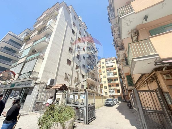 appartamento in vendita a Napoli in zona Bagnoli