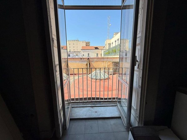 appartamento in vendita a Napoli in zona Pendino / San Giuseppe