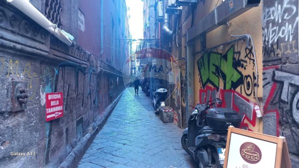 appartamento in vendita a Napoli in zona Stella