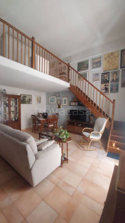 appartamento in vendita a Napoli in zona San Carlo all'Arena