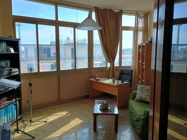 appartamento in vendita a Napoli in zona Barra