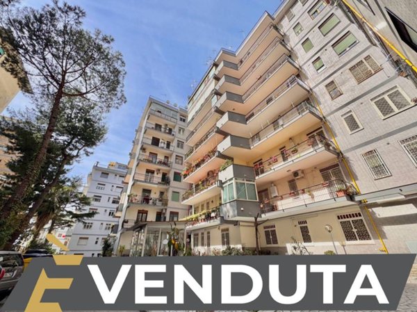 appartamento in vendita a Napoli in zona Arenella
