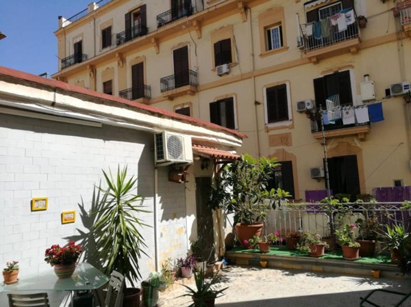 appartamento in vendita a Napoli in zona Pendino / San Giuseppe