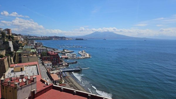 appartamento in vendita a Napoli in zona Posillipo