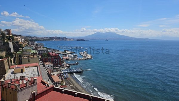appartamento in vendita a Napoli in zona Posillipo