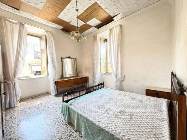 appartamento in vendita a Napoli in zona Pendino / San Giuseppe