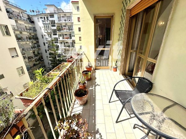 appartamento in vendita a Napoli in zona Arenella