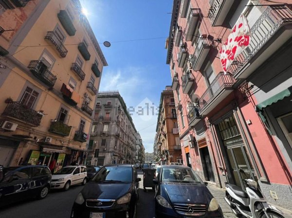 locale di sgombero in vendita a Napoli in zona San Lorenzo
