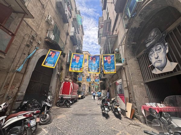 appartamento in vendita a Napoli in zona Stella