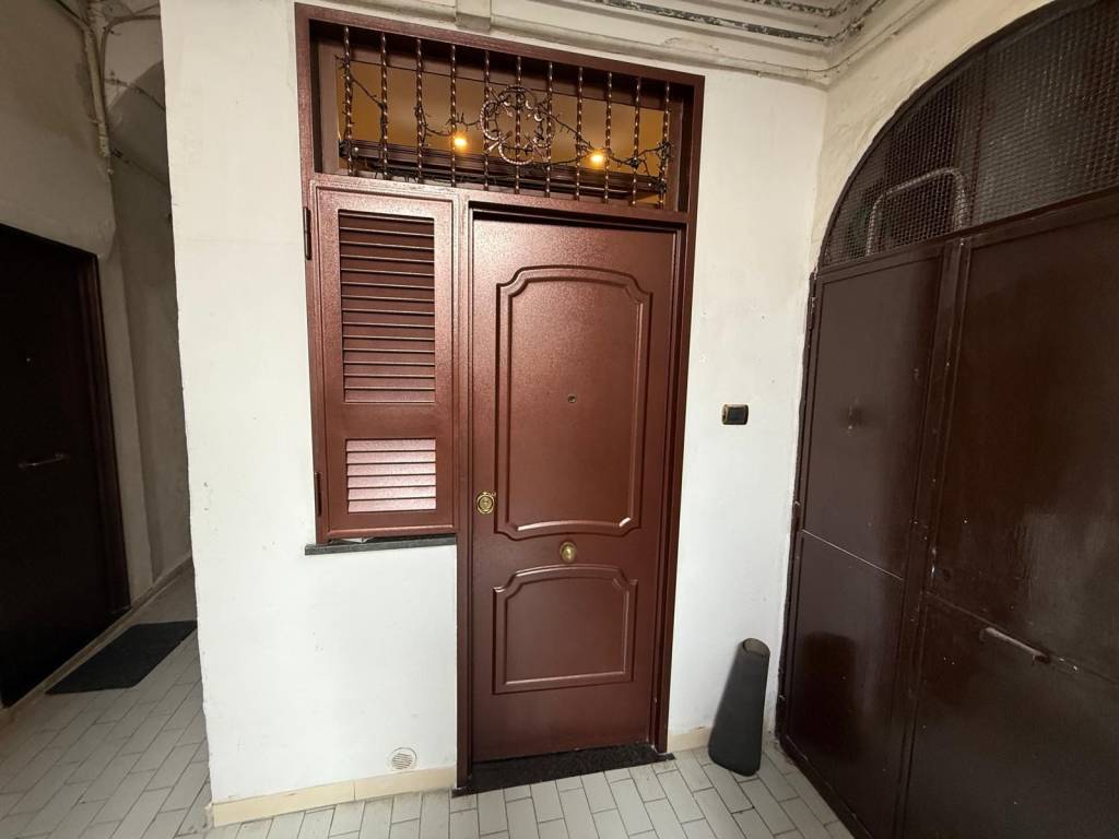 appartamento in vendita a Napoli in zona Stella