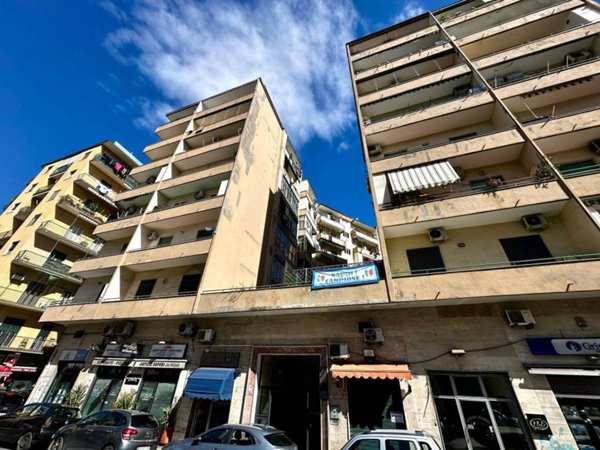 appartamento in vendita a Napoli in zona Fuorigrotta