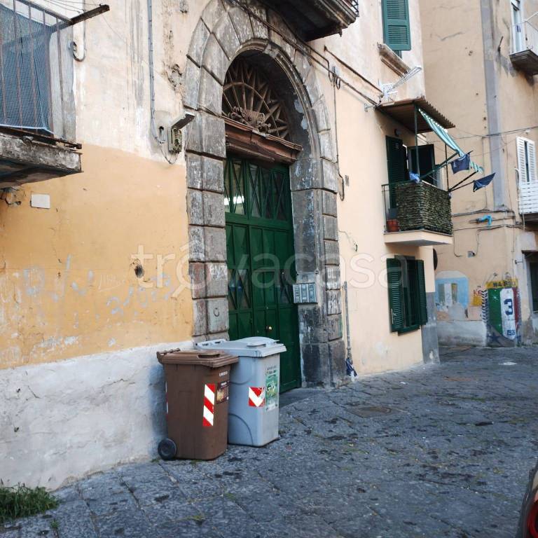 appartamento in vendita a Napoli in zona Stella