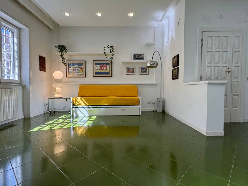 appartamento in vendita a Napoli in zona Arenella